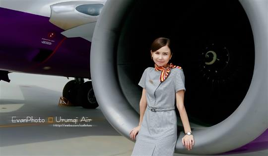 乌鲁木齐航空宣传照 网友直呼“美到没朋友”