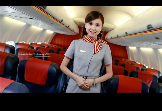 乌鲁木齐航空宣传照 网友直呼“美到没朋友”