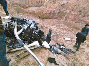陕西一旋翼机飞行训练时撞高压线坠毁 1人身亡