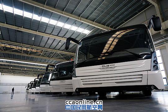 华晨卡伊卡诺向马汉航空交付50辆机场摆渡车