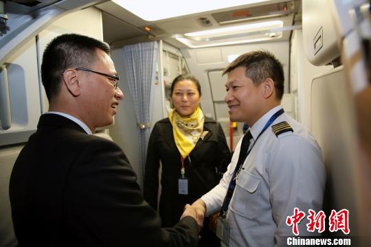 尼泊尔国际机场开放：中国航企连夜加派飞机