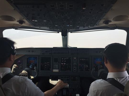 国产ARJ21:带你尝鲜带你飞