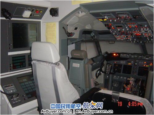 D类飞机模拟机内景