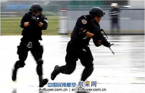 上海市公安局正式成立警务航空队