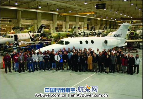 豪客比奇的最新款轻型公务机比奇首相II号下线