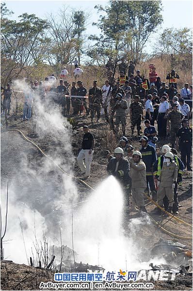 洪都拉斯一小型私人飞机坠毁造成3人死亡