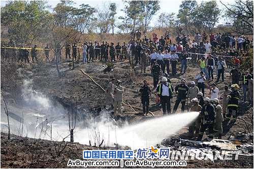 洪都拉斯一小型私人飞机坠毁造成3人死亡