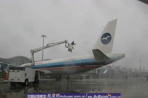 雪灾现场答疑解惑 民航飞机为什么要除雪除冰