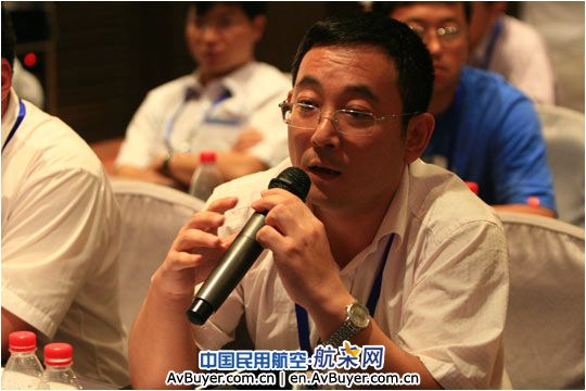 成员机场代表在自由讨论环节发言