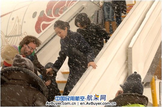 国航全力做好2010年首场大雪航班保障