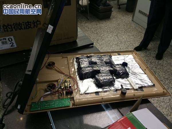 民航缉毒急先锋 空防安全把关人