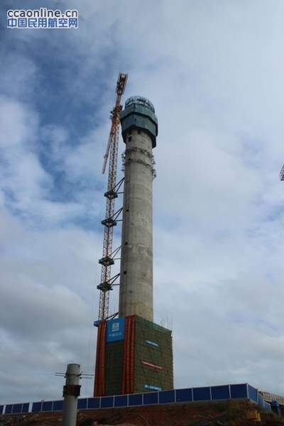民航湖北空管分局三期空管工程新建塔台封顶