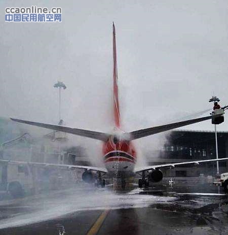 中联航河北分公司多措并举迎战今冬第一场雪