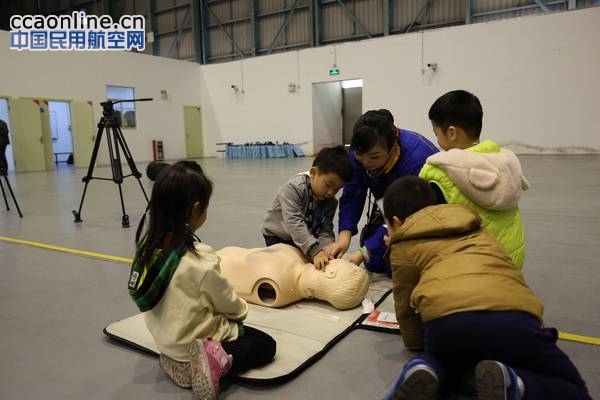南航公众开放日，市民探营亚洲最大航空公司