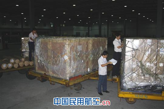 南航白云物流圆满完成首批涉亚航班物资保障