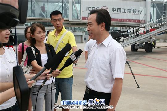 河北援疆空中通道石家庄(西安)库尔勒航线首航