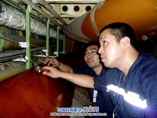 南航新疆维修基地出色完成APU引气管更换工作
