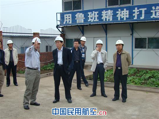 空管局党委书记王战斌到西安区管中心工程视察