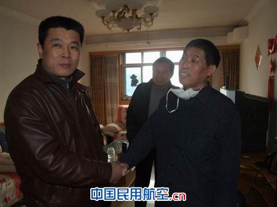 南航河南分公司飞行部新春佳节温暖送到家