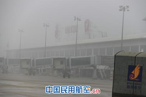 大雾致美兰机场多个进港航班延误