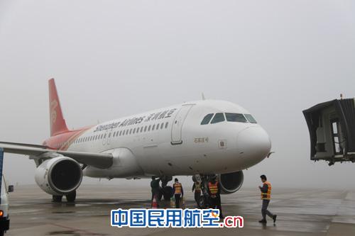 大雾致美兰机场多个进港航班延误