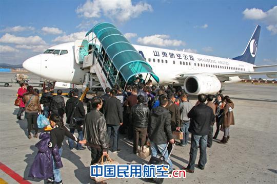 昆明机场迎返程高峰 7日迎送旅客6.69万人次