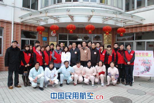 爱心温暖敬老院,真情常驻我心间