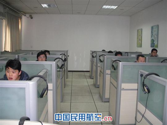 东航甘肃公司举办第二期机务基础执照笔试