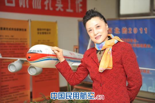 每一天都是崭新的：记东航西北客舱部崔秋芹
