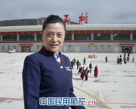 每一天都是崭新的：记东航西北客舱部崔秋芹
