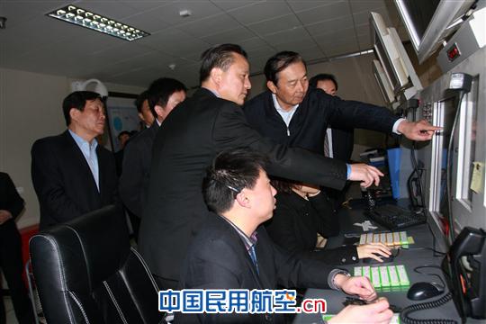 民航局夏兴华副局长一行视察指导贵州空管分局