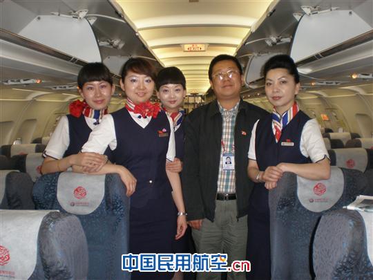 东航甘肃客舱部正式启动空中党小组