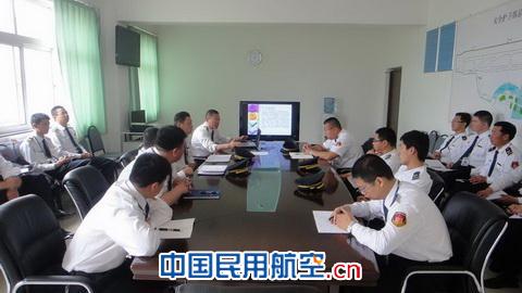 青岛机场护卫部开展内场车辆及私家车驾驶员培训