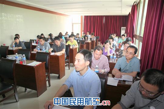 国航股份重庆分公司举办2011年度新闻培训会