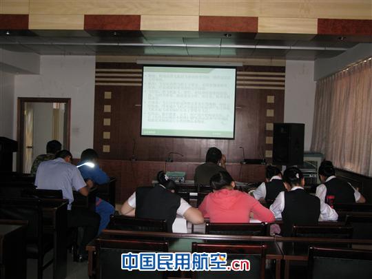 紧抓员工培训  确保安全生产