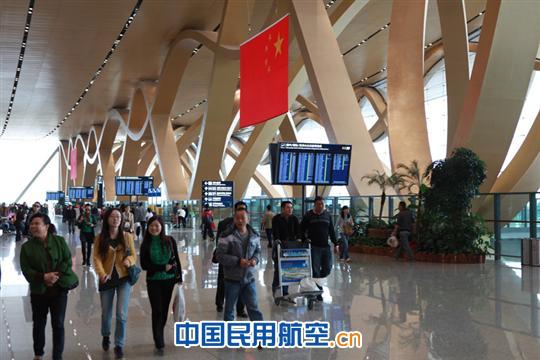昆明长水国际机场黄金周接送旅客54.37万人