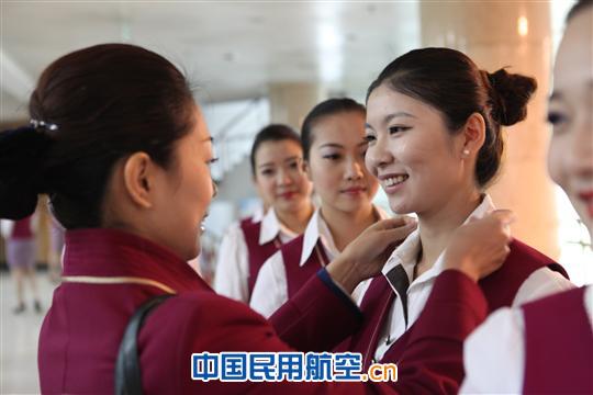 南航新疆空乘招聘130名选手进入职业形象展示