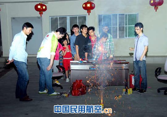 三亚空管站吉祥如意闹元宵