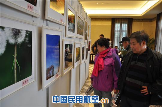 东北空管职工参加“九里杯”民航职工摄影展