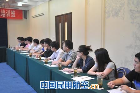 西南空管局举办2012年第一期管制教员培训班