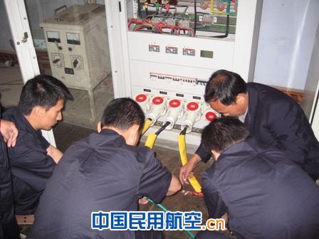 西南空管局实施应急电源车到外台供电带载演练