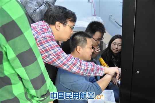 贵州空管分局成功更换移动雷达UPS控制模块