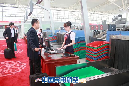 银燕喜迁新巢—东航西北地服国内值机入驻T3