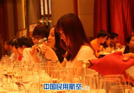 深圳航空客户答谢之红酒品鉴会14日成功举办