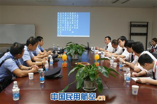 警民共建 安全先行