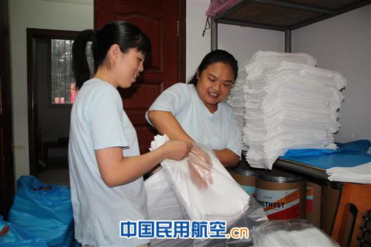 国航西南分公司综保部尽职尽责 洗涤保障在旺季