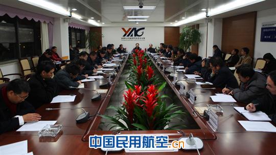 昆明长水机场10日晚举行航班延误实战演练