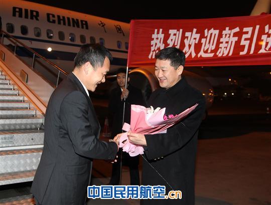 国航重庆分公司引进新年第一架B737-700型飞机