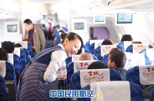 经理飞到广州后,突然追来新疆乘客……