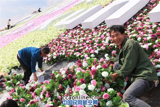 长水机场:七彩花田争芳斗艳 美化绿化增光添彩